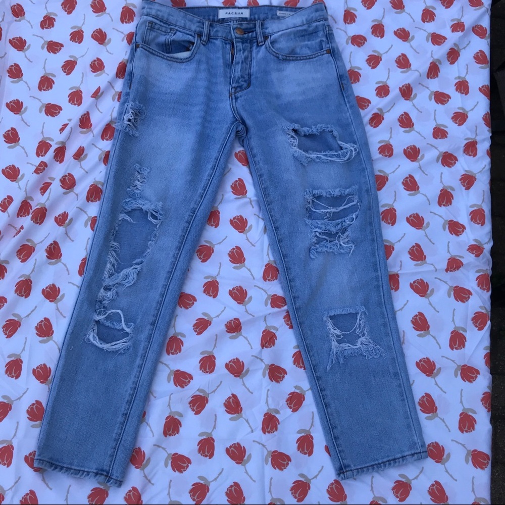 ✭ Pacsun. Distressed Boyfriend Jeans ✭